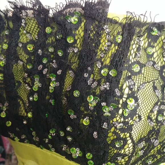 GREEN LACE/BEADS/SEQINS ROUCHED FORMAL PROM DRESS SZ 12 - Picture 7 of 7